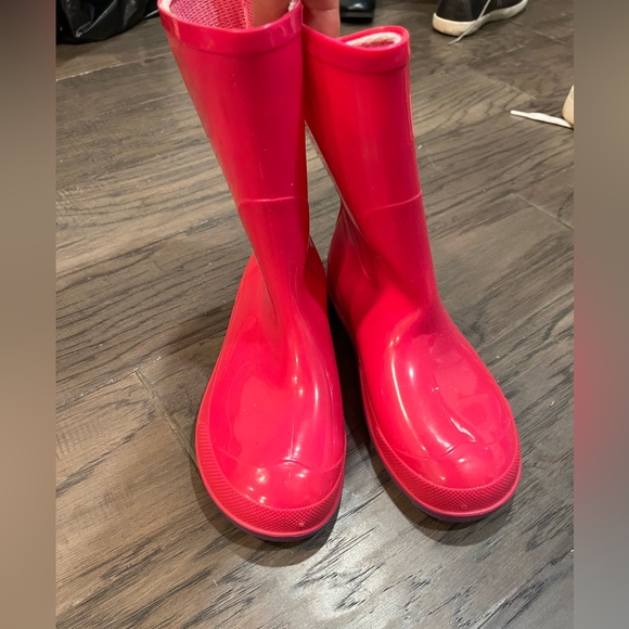 Girls’ Hot Pink Rain Boots - Picture 3 of 7